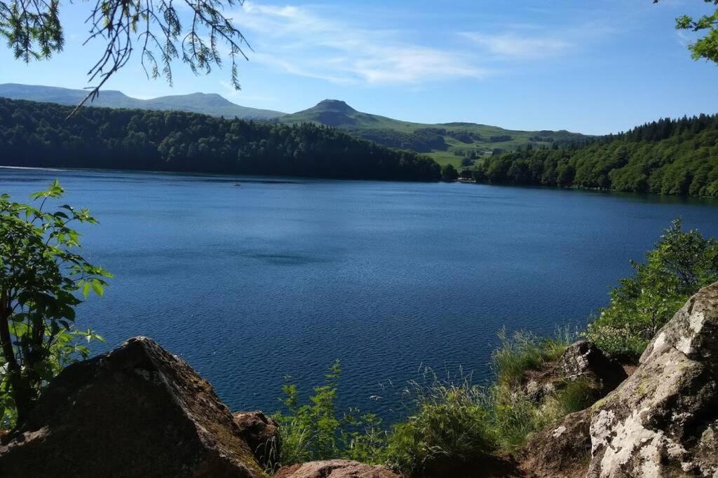 Studio Au Coeur Des Volcans D Auvergne - Murol Εξωτερικό φωτογραφία