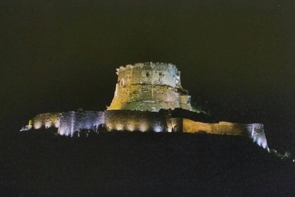 Studio Au Coeur Des Volcans D Auvergne - Murol Εξωτερικό φωτογραφία